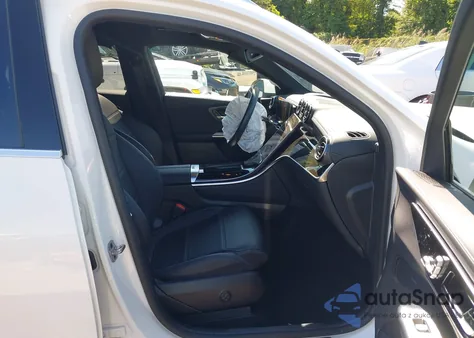 2024 Mercedes-Benz Glc 300 4Matic Suv from USA, damaged, VIN W1NKM4HB2RF172981